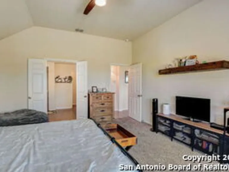 3929 Pease Park — Photo 17