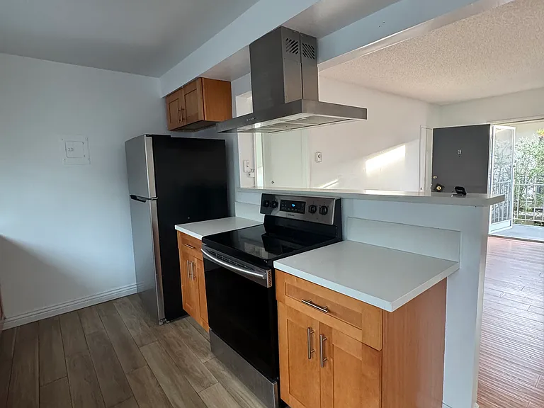 1310 Agate St #C — Photo 7