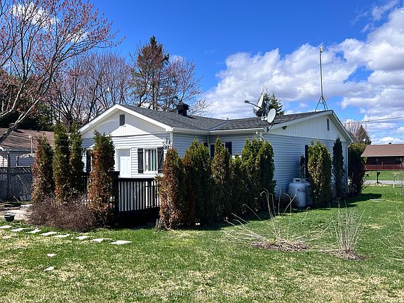 5th image of 2082 Sandy Hill Rd