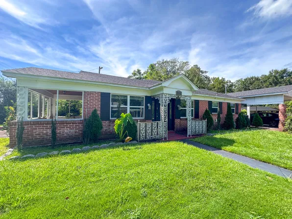 2201 De Kruif Ct, Mobile, AL 36617
