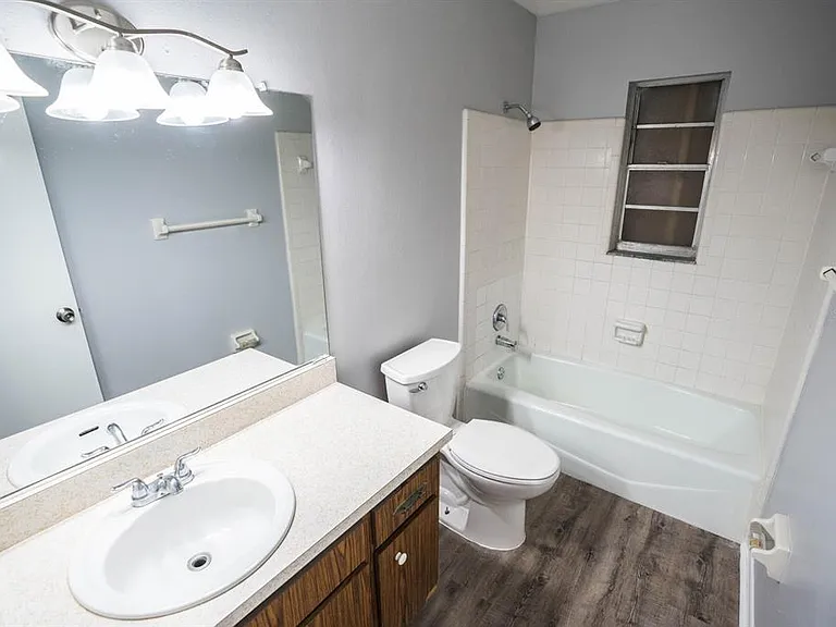 6913 Mathers Ln — Photo 8