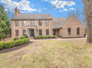 269 Greentree Ln NE, Ada, MI 49301