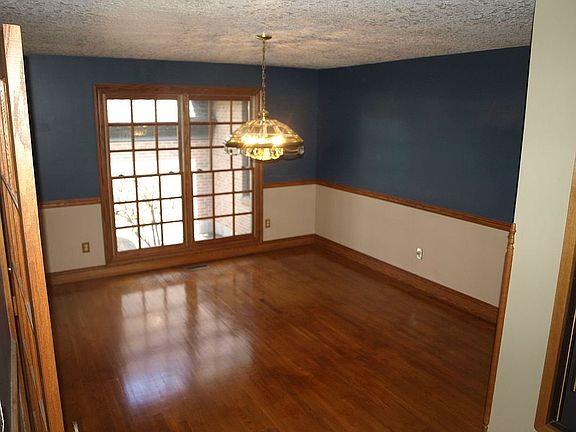 Kitchen Table Area