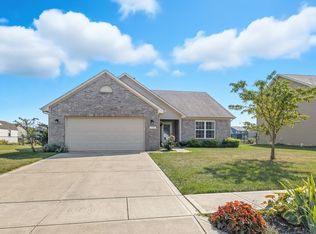 4353 W Parkway Ct, New Palestine, IN