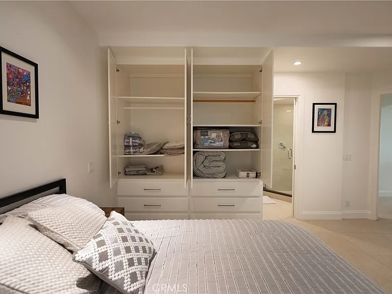 558 Cliff Dr — Photo 12