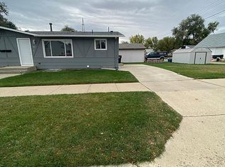 503 10th St W, Williston, ND 58801