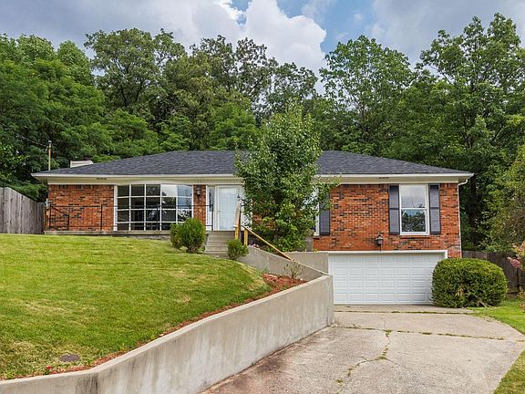 5703 Blue Spruce Ct-03