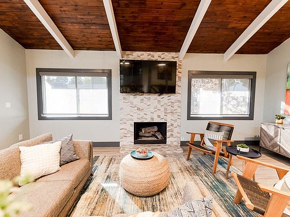 Kent Apartments - Driftwood Apartments - Clubhouse 3