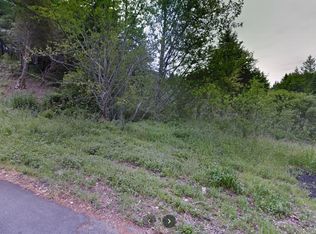 94 Landis Rd, Whitethorn, CA 95589