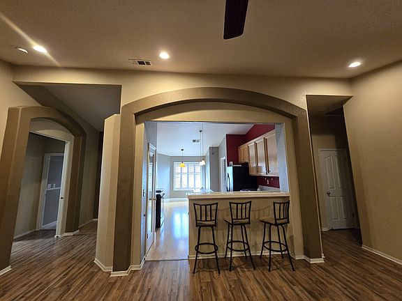 4th image of 5542 Sage Dr
