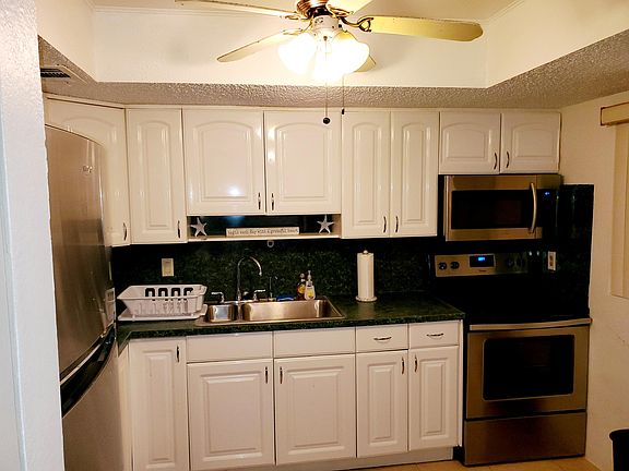 4th image of 1535 SE Royal Green Cir #102