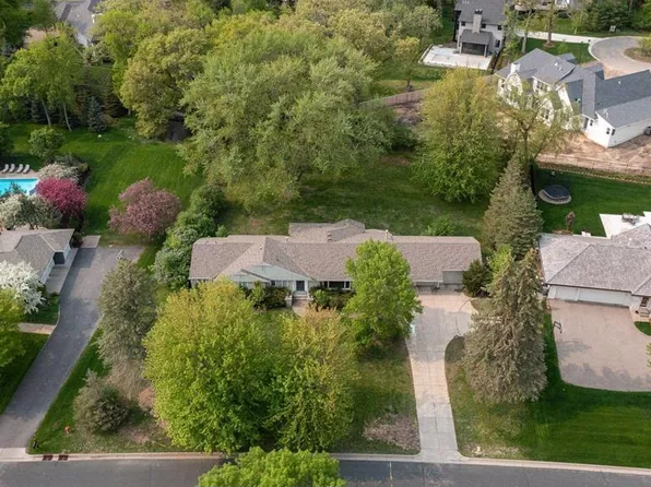 6212 Parkwood Rd, Edina, MN 55436