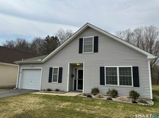 Trading Cove Commons, Norwich, CT 06360