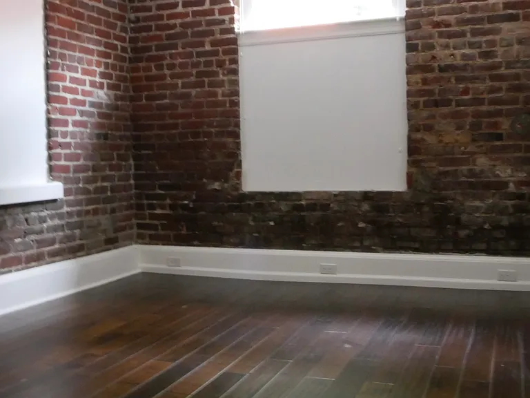 2418 E Franklin St #114 — Photo 9