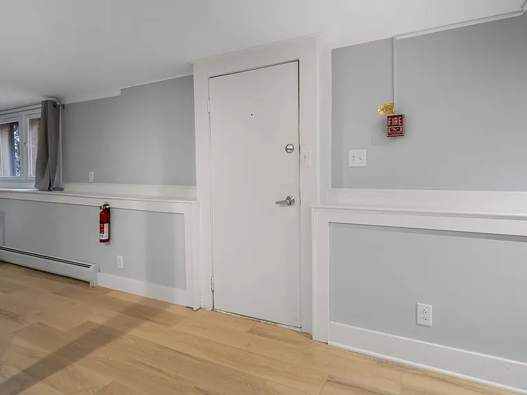 104 Harvard Pl — Photo 34