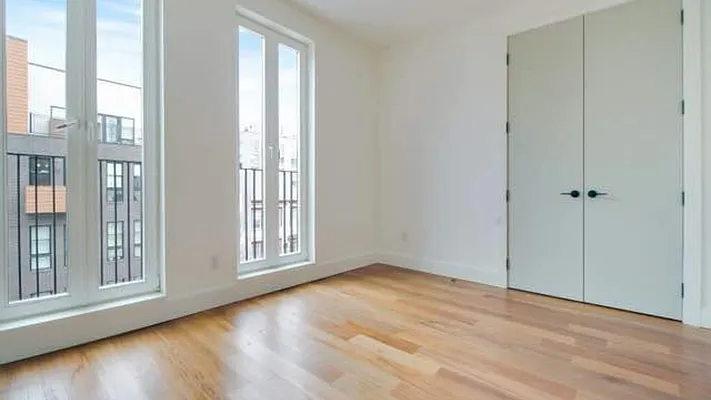 Rented by Nooklyn NYC LLC | media 25