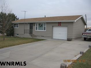 1935 Birch St, Gering, NE 69341