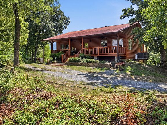 3rd image of 2607 Wildwood Rd