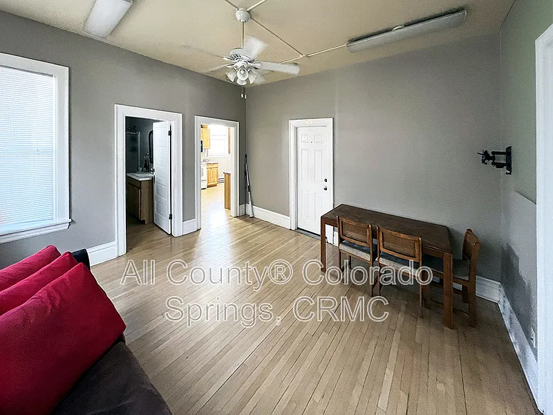 Studio, 2.5 bath, 300 sqft, $695 — Photo 4