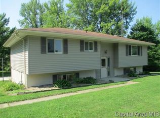 111 Victory Dr, Woodson, IL 62695