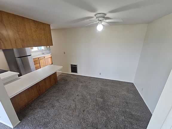 4th image of 398 Hill St #A