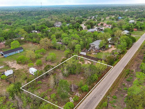 5th image of N Gaines Rd