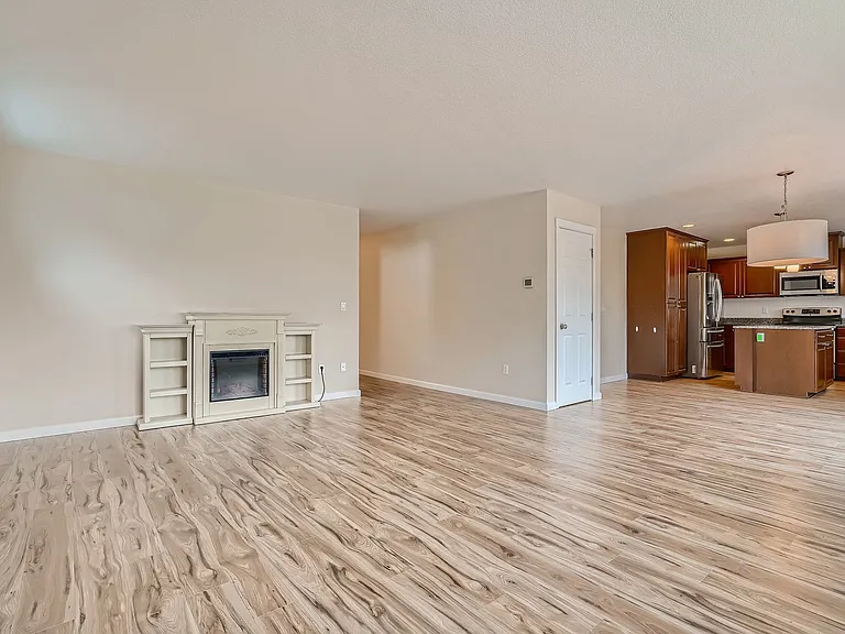 945 NW Joy Ave — Photo 8