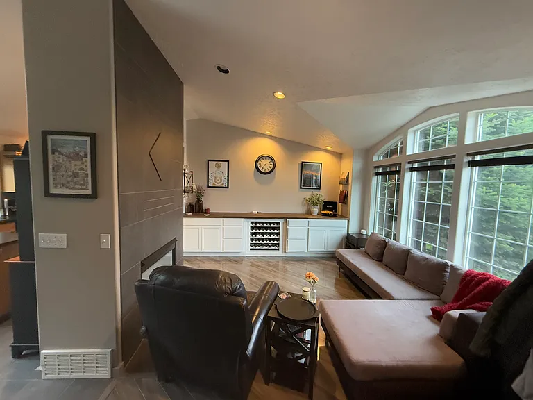 6607 S Baymont St — Photo 3