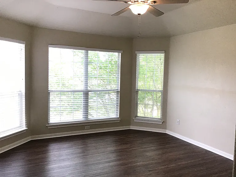 13470 Miller Ln — Photo 6