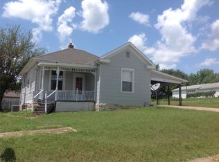 402 N 9th St, De Soto, MO