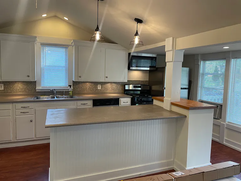 516 S Jefferson St — Photo 3