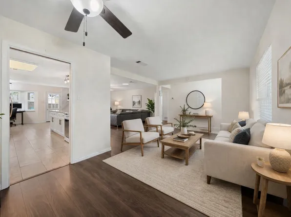 1803 Windlea Dr, Euless, TX 76040