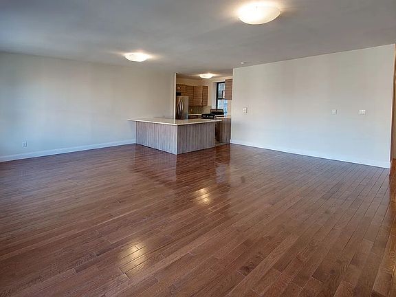 5th image of 3612 Broadway #5D