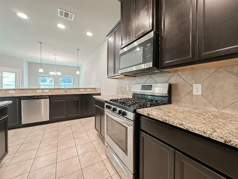 105 Camelot Place Ct — Photo 5