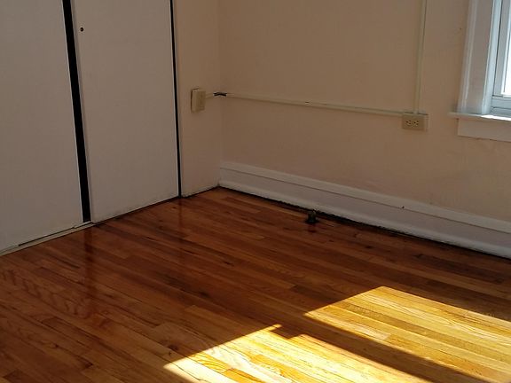 4th image of 9212 S Stony Island Ave Floor 2