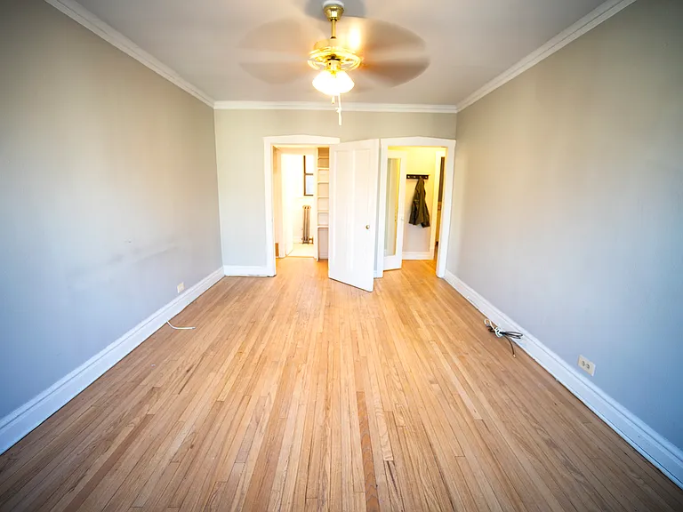 2904 N Seminary Ave #2 — Photo 5