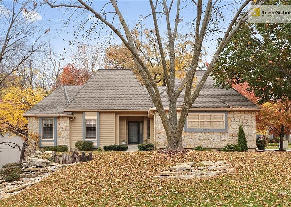 Beautiful treed corner lot