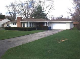 240 Taylor Ave, Newton Falls, OH 44444
