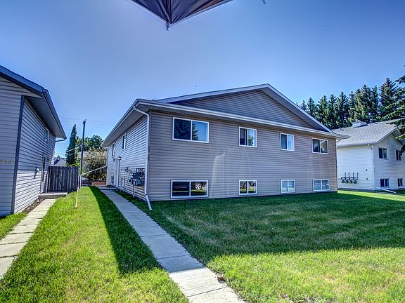 2nd image of 231 Centre St #231