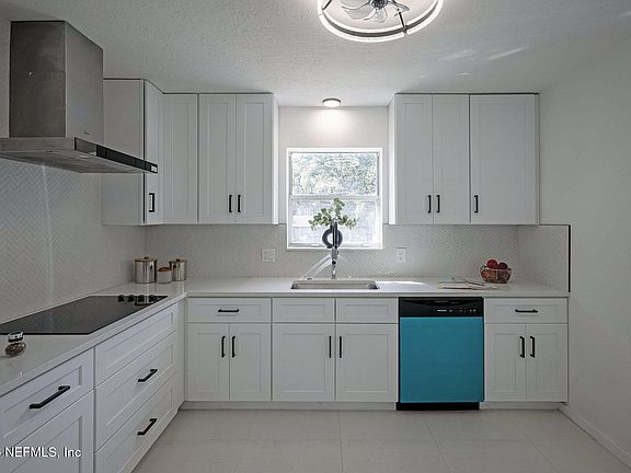 5th image of 4013 ROGERO Road