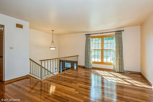 1121 Needham Rd — Photo 3
