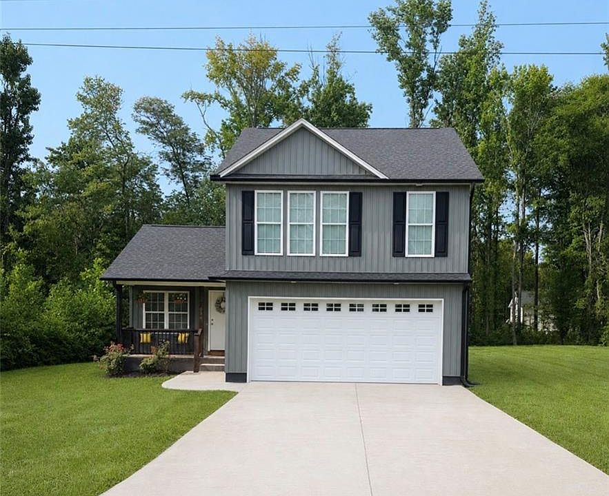 1st image of 536 Evergreen Trl