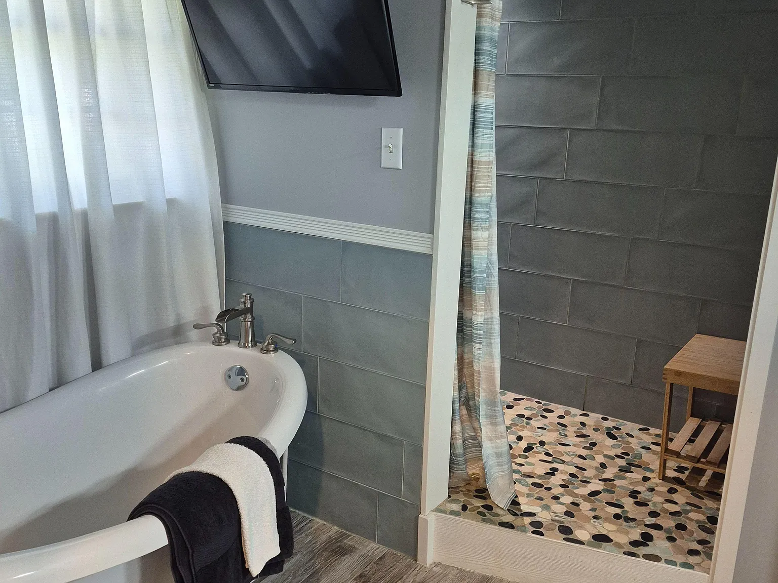4 bed, 3.0 bath, 2600 sqft, $1,325 — Photo 3