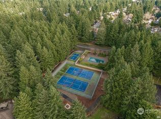 16305 Griffin Dr E, Puyallup, WA 98375