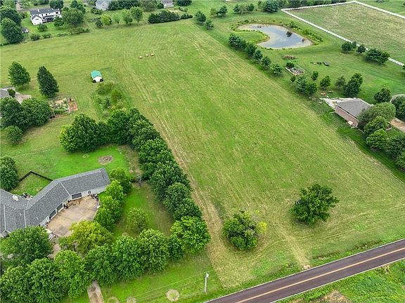 2nd image of 19185 Antioch Rd