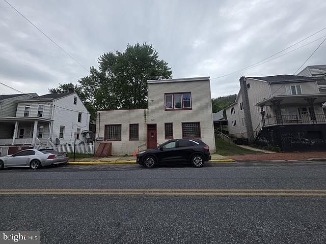 1st image of 32 E Bacon St