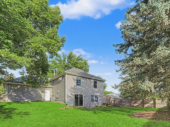 4th image of 2638 Westview Ln NW