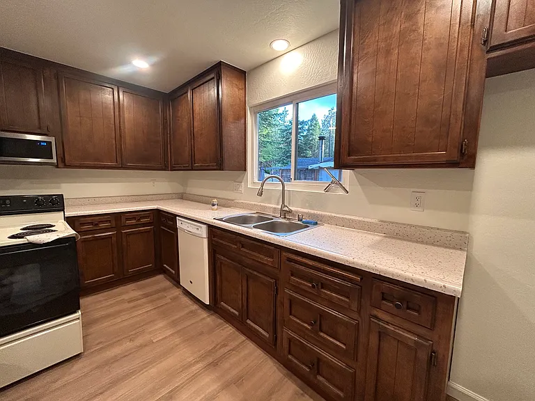 6521 Topaz Dr — Photo 12