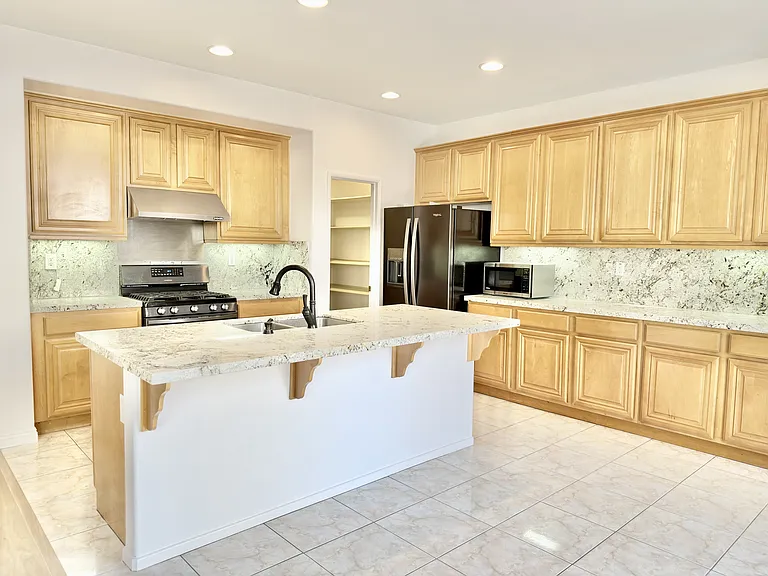 34619 Chinaberry Dr — Photo 7