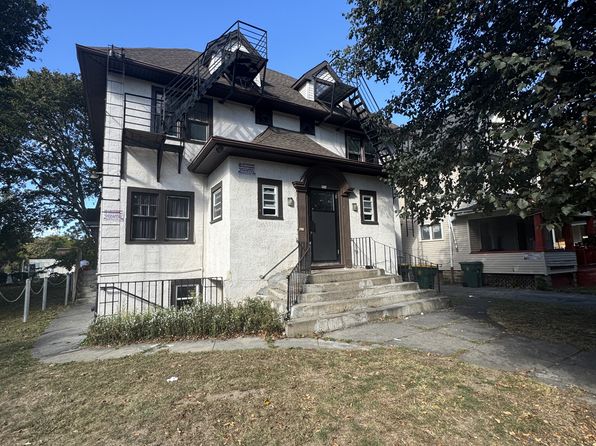 301 Wellington Ave #7